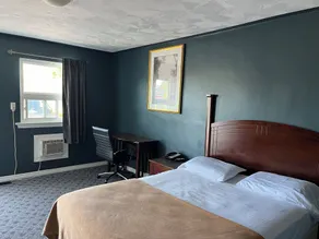 East Court Motel - Room