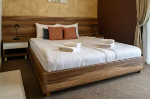 MV Monogram - Room