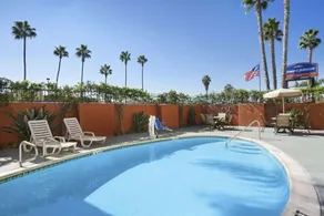 Howard Johnson by Wyndham San Diego Sea World - Piscine