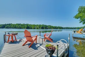 Crooked Lake Retreat: Swim, Kayak & Unwind - Innvendig
