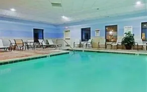 Hampton Inn Westfield - Pool