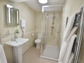 The George Hotel - Badezimmer