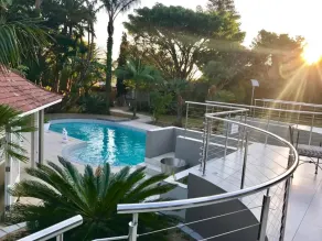 39 on Church - Piscina