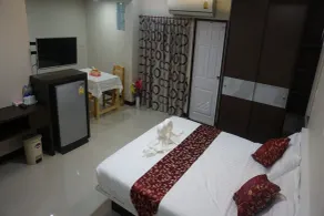 Gold Airport Suites - Room