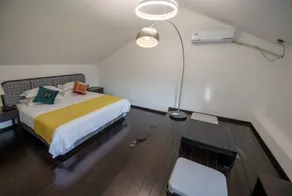Dreamhouse - Camera