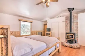 Spacious Duck Creek Village Cabin w/ Hot Tub! - Interior