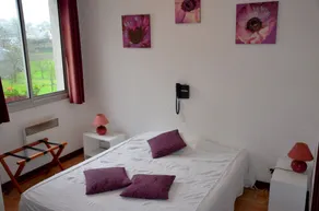 Hôtel Le Week-End - Room