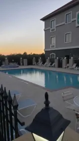 La Quinta by Wyndham Alvarado - Piscine