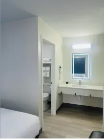 Baymont by Wyndham San Antonio Northeast - Bathroom