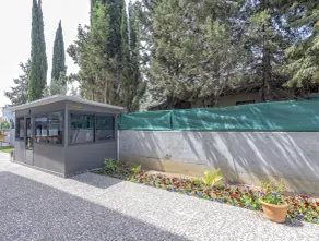 A Suite Side - Reception