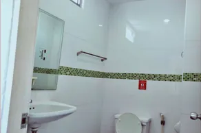 OYO 75469 Baan Kong Hostel - Salle de bain