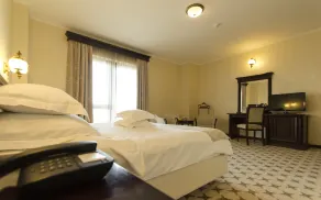 Hotel Golden House - Room