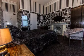 The Carlton Hotel - Room
