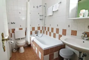 Wald-Hotel - Badezimmer