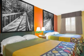 Super 8 by Wyndham Talladega AL - Chambre
