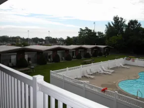 Nader's Motel & Suites - Pool