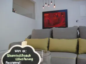Shamrock Villas Corner OR Seaview OR Standard - Room