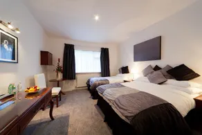 The Glenside - Room