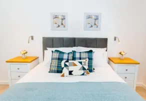 Absolute Stays on Grosvenor-luton Airport-st Albans Train Station-harry Potter - Room