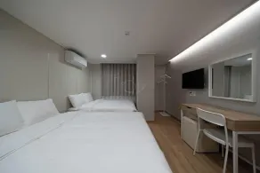 Lee&Han hostel - Camera