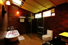 The Tree House Resort, Jaipur- A Club Mahindra Associate - Bathroom