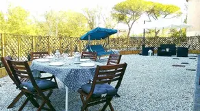 - Il Casale Toscano Guesthouse - 1900 mt from Pisa Tower - FAN IN THE ROOM - NO FRIDGE & NO BREAKFAST - Free parking - CHECK-IN FROM 3 PM - - Trädgård