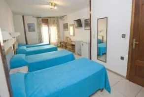 Hostal Lizana 2 - Chambre