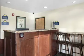 Days Inn by Wyndham Beaver - Hall
