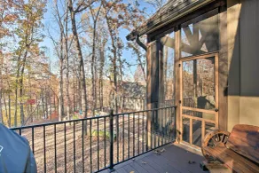 Lake Keowee Cottage w/ Deck & Private Dock! - Interiør