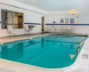Quality Inn Kalamazoo near Wings Stadium - Piscine