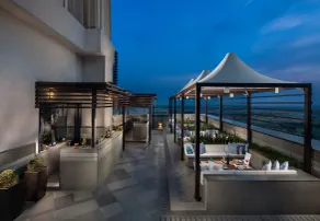 Sandal Suites by Lemon Tree Hotels - Restaurant