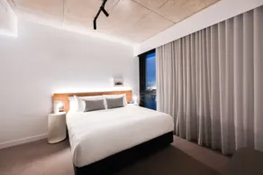 Nesuto Docklands - Room