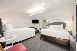 Deep Water Inn - Room