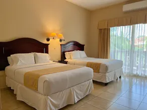 La Ensenada Beach Resort - Room