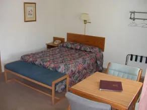 Travelers Lodge - Chambre