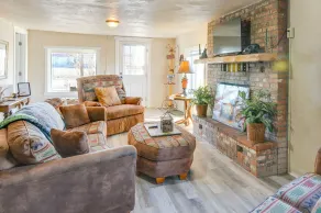 Downtown Del Norte Home Near Hiking & Fishing! - Intérieur