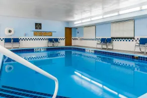 Comfort Inn Blue Ash North - Pool