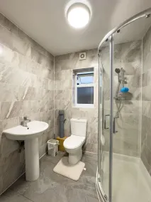 Heathrow Lodge BnB - Bathroom