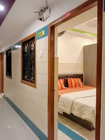 sam galaxy guest house - Room