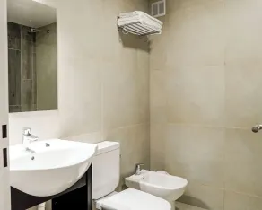 Ramada Residences by Wyndham Puerto Madryn CQ Parry - Badezimmer