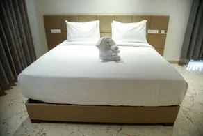 Leaf Hotel - Room
