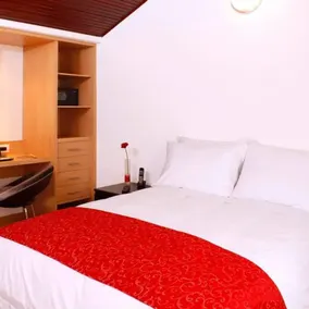 Hotel TuKasa Inn - Room