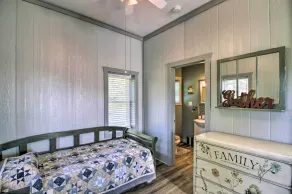 Rural Pine River Cabin: Snowmobile + Snowshoe - Innenbereich