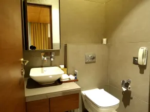 The Centrum - Bathroom