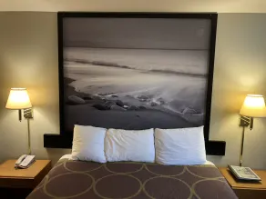 Super 8 by Wyndham Crescent City - Chambre