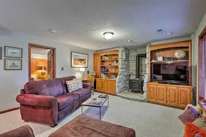 Charming Hideaway w/ Patio: 3 Mi to Kansas State! - Interiør
