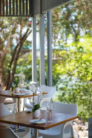 Heart Hotel and Gallery Whitsundays - Restaurant