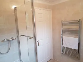 Lake View Villa - Rosecraddoc Manor - Bathroom