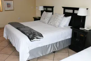 Batter Boys Guest House - Zimmer