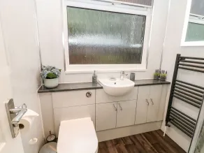 Cedar Holme - Bathroom